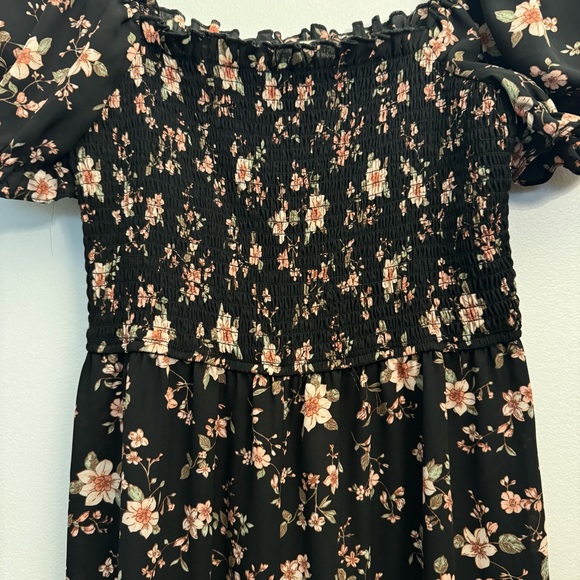 Floral romper - Picture 3 of 3